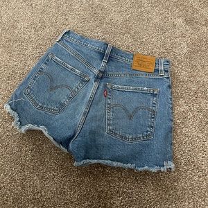 Levi rib cage denim short